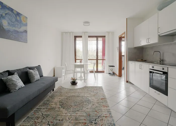 Guesthost - Bright With Garden * Mailand